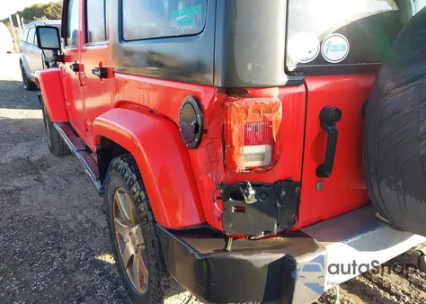 2013 Jeep Wrangler Unlimited Sahara из США, поврежденный, VIN 1C4BJWEG8DL665585